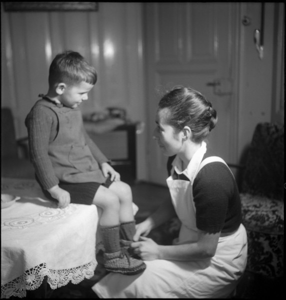 Domestic Servant with Child, around 1963.
