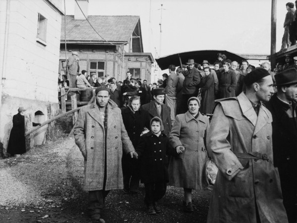 Refugees from Hungary, arrival in Buchs 1956.