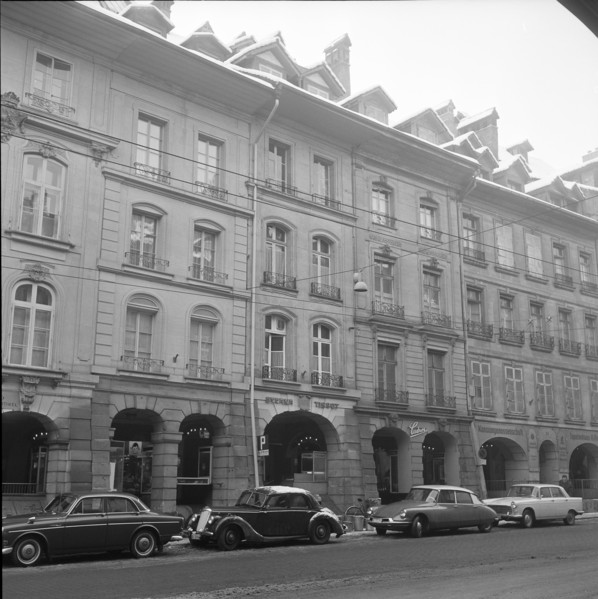 Kramgasse 49, place of residence of A. Einstein, Berne 1964.
