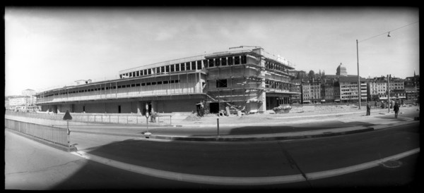 Shell of Globus makeshift is complete, Zurich 1961.