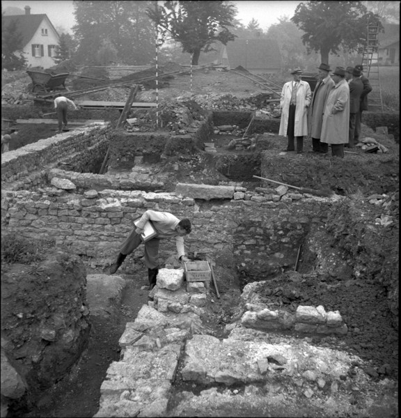 Excavations in Augusta Raurica, 1948.