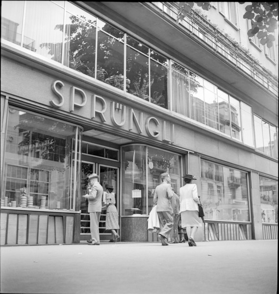 Cafe Sprungli, Bahnhofstrasse, Zurich, 1947.
