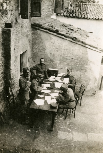 Improvised command in the rear