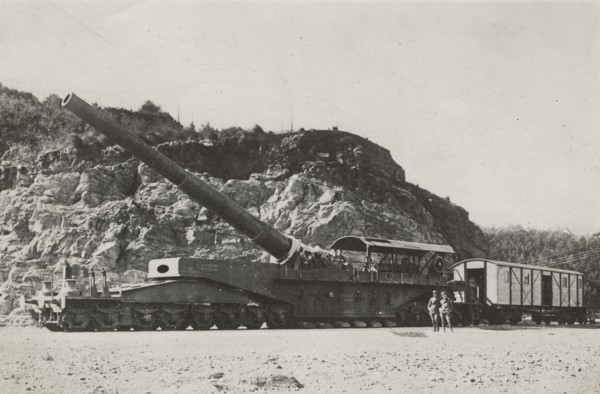 Transport of heavy artillery