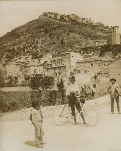 Cyclist in Cerreto di Spoleto