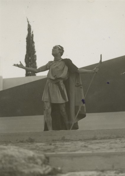 Actor on stage at the Greek Theatre of Syracuse. 1924