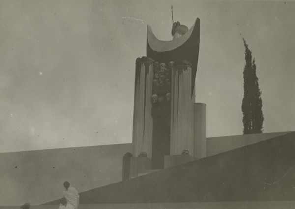 Antigone on stage at the Greek Theatre of Syracuse. 1924