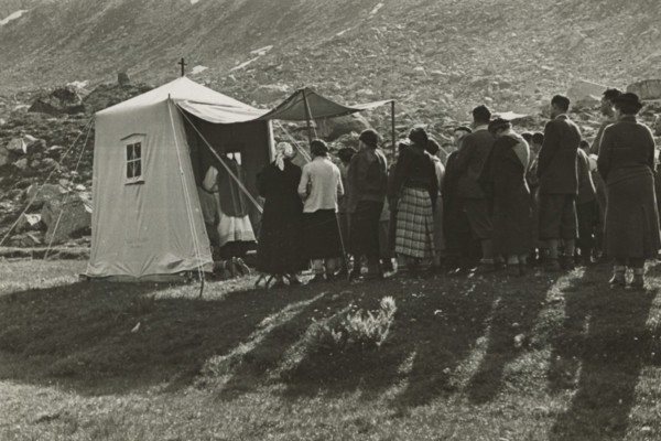 XV Touring Club Italiano Campsite at Adamello: the celebration of the mass. 1936