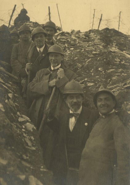 Touring Club Italiano excursion in Abruzzo. 1922