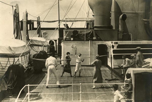 Games aboard the ocean liner Conte Verde