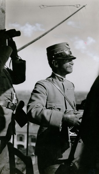 King Victor Emmanuel III at the front.