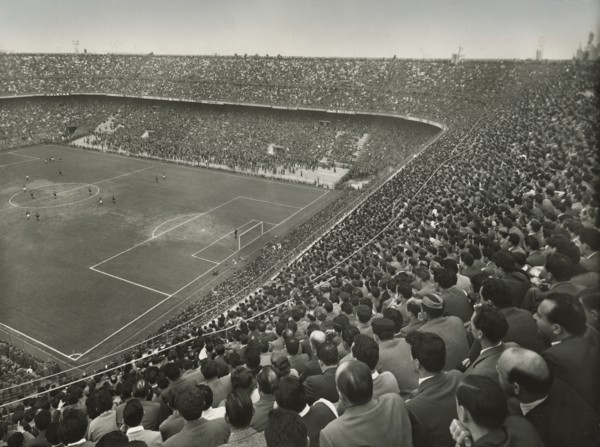 View of the San Siro stadium during an Inter-Milan derby.