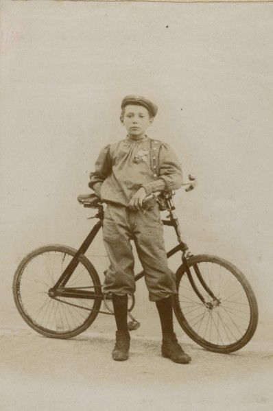 Portrait of the cyclist Manlio Ortore