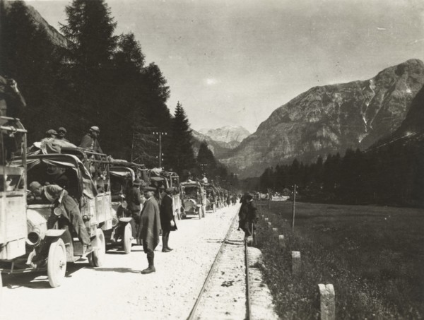 The column stopped at Fiammes, in the Ampezzo Valley. 1919