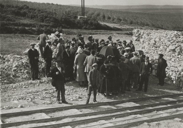 While visiting a sulfur mine?. 
	
		1924