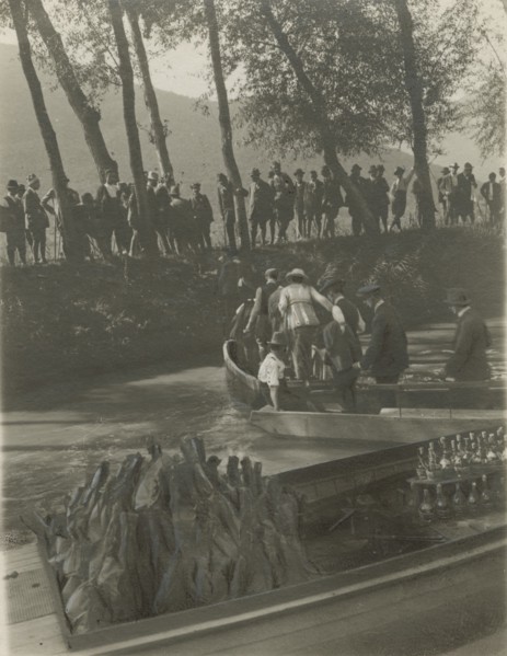 Crossing Lake Piediluco. 
	
		1922