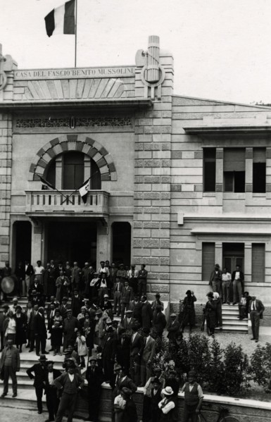 Dolcini Palace in the Saracen Market. 
	
		1931