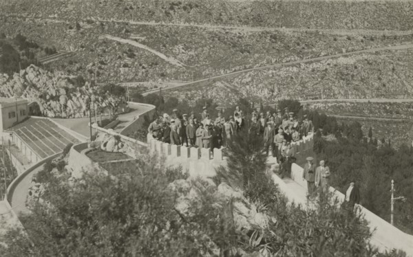 Stop at a lookout point. 1924