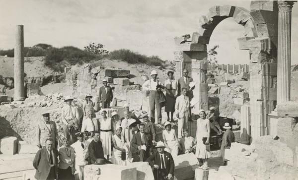 Excursionists in front of Trajan's Arch in Leptis Magna. 1931
