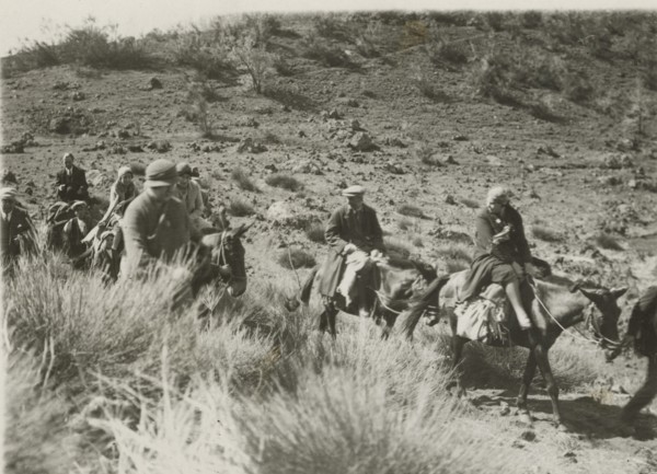 Towards the camp on Etna. 1924