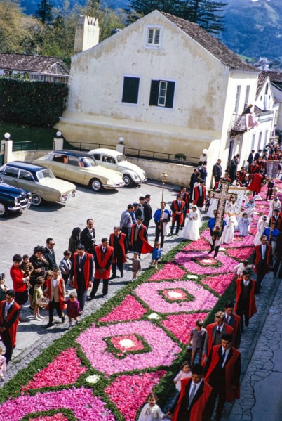 Street religious procession, Procissao de Senhor der Infernos, Furnas, Sao Miguel Island, Azores,