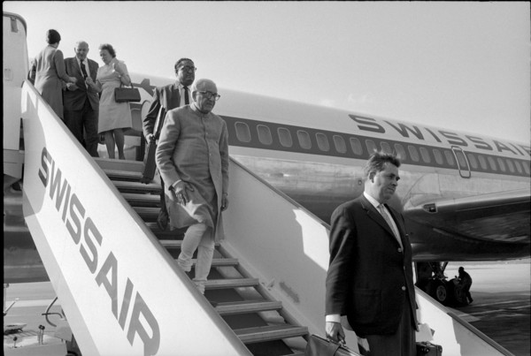Arrival of M. C. Chagla, Indian foreign minister, in Geneva, 1967