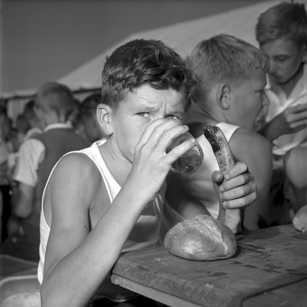 Pupils at the opening new school Urdorf 1952