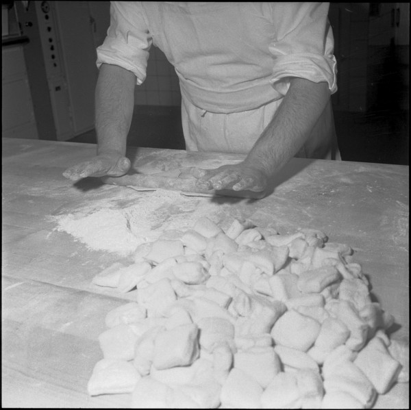Course for making bread at technical college for baker, Lucerne 1958