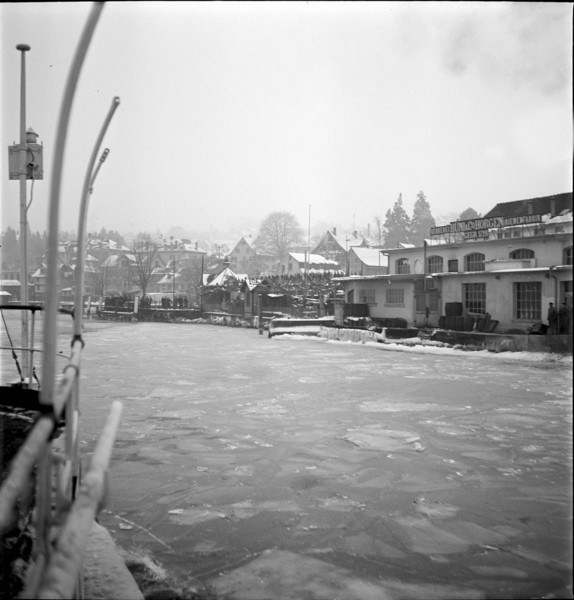 Horgen, tannery Huni & Co, ice floes on Lake Zurich 1941