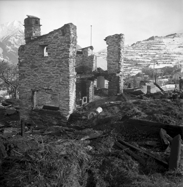 Unterbach VS partially burned down 1946