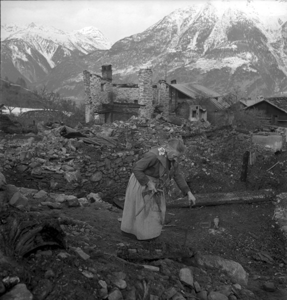 Unterbach VS partially burned down 1946