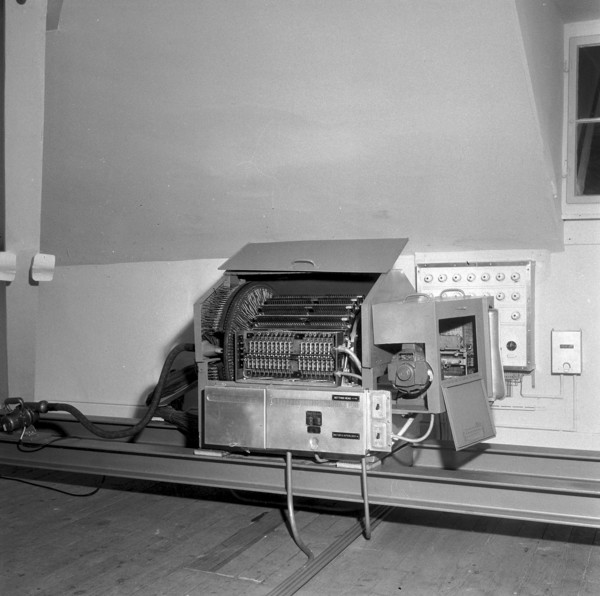 Type writer, Input to produce illuminated letters, Zurich 1955