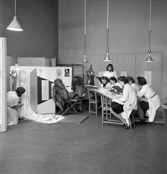Fashion class at trade school, Zurich 1942