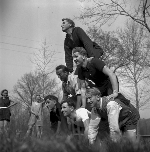 PLay and fun at course for instructors in hiking at youth hostel in Magliaso, 1940