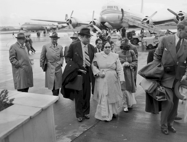the Nepalese royal couple, arrival at Zurich-Kloten airport 1952