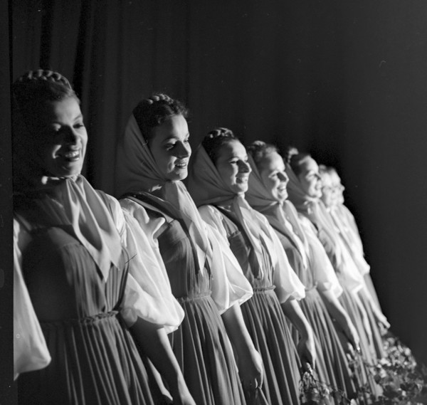 Russian dance company Beriozka, dancers. Zurich 1954