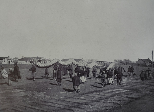 New Year's procession with a dragon in Mukden Art album Manchuria Russo-Japanese War 1906