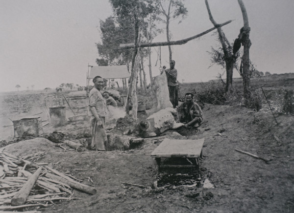Preparing pig carcasses for the army Photo by Martynov