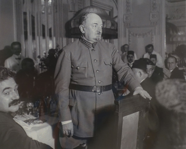 Chicherin at a banquet