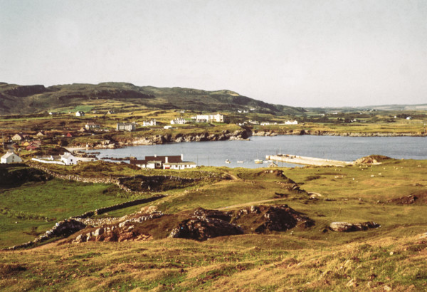 Coastal fishing village of Portnablagh.