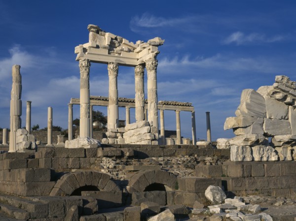 TURKEY, Aegean Coast, Pergamum, Acropolis ruins on outskirts of Bergama.