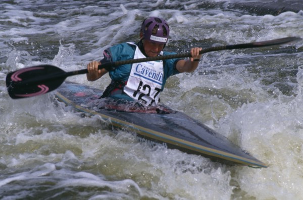 10065615 SPORT Watersport Canoe  Canoeist in Slalom rapids in Holm Pierre Point in Nottingham