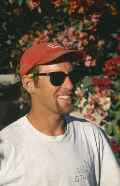 USA, People, Men, "Single American man  in baseball cap and sunglasses, head and shoulders
