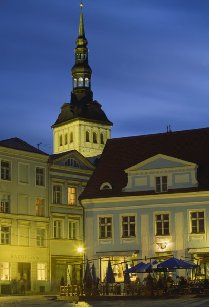 ESTONIA, Tallinn, Old Town Square or Raekoja Plats at night