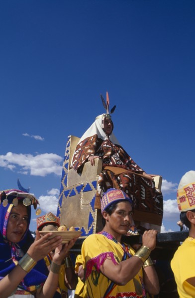 PERU, Cusco Department, Cusco, The wife of the Emperor Pachacuti being carried in her throne at