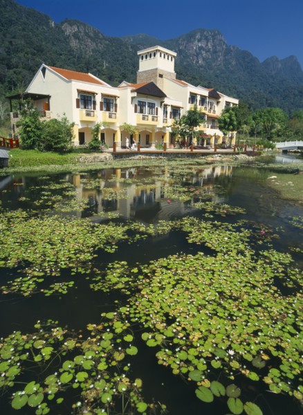 MALAYSIA, Kedah, Langkawi, Oriental Village shopping complex at Burau Bay set around an artificial