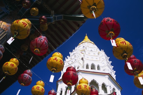 MALAYSIA, Penang, Kek Lok Si Temple, "Ban Po, the Pagoda of a Thousand Buddhas. Tiered top with