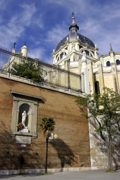 SPAIN, Madrid, Exterior of building