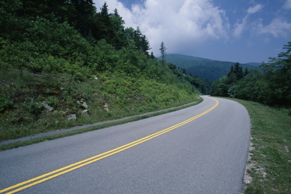 USA, North Carolina, Near Blowing Rock, View along the scenic Blue Ridge Parkway road.