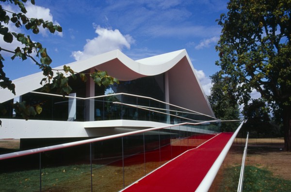 ENGLAND, London, Kensington Gardens.  The Serpentine Gallery Pavilion designed by architect Oscar
